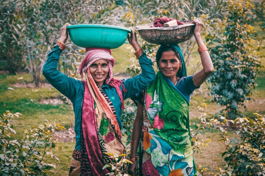 indian-women-working